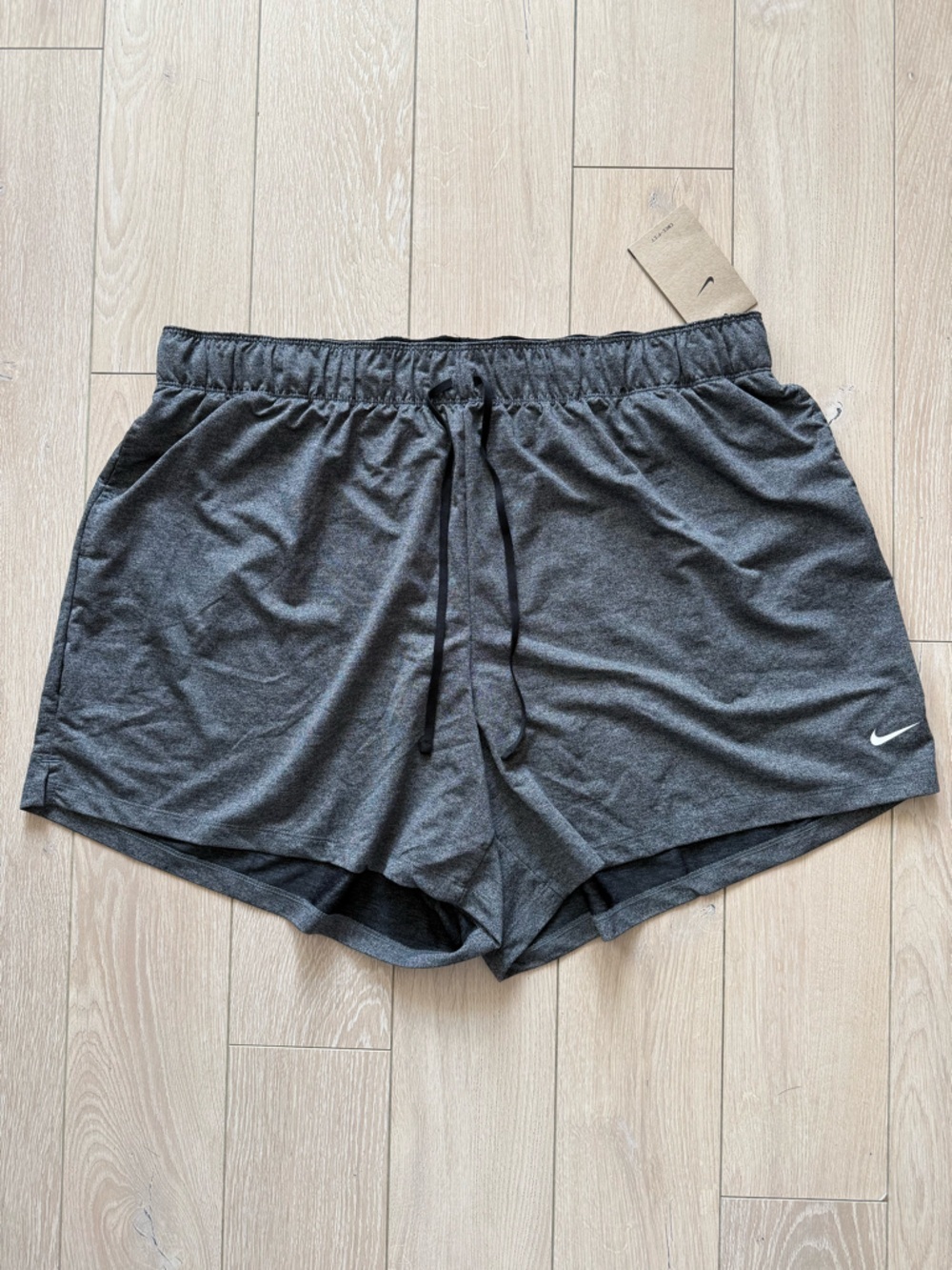 NWT Nike Training Dri-Fit Athletic Shorts in Heathered Gray Women’s Size 1X